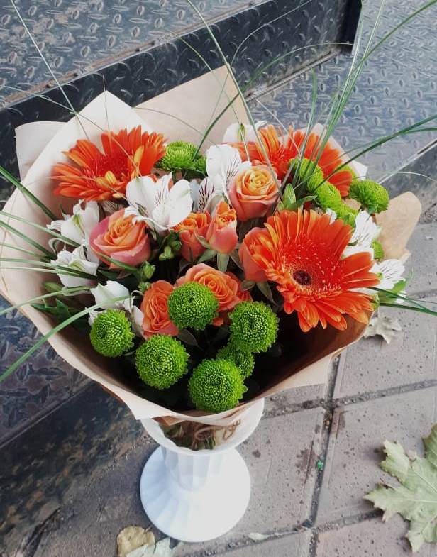 Букет цветов из: Герберы, Хризантемы, Альстромерии и Розы в Мещовске