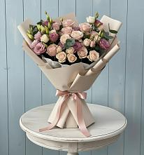 Букет цветов из:  Розы и Лизиантусы в Мещовске