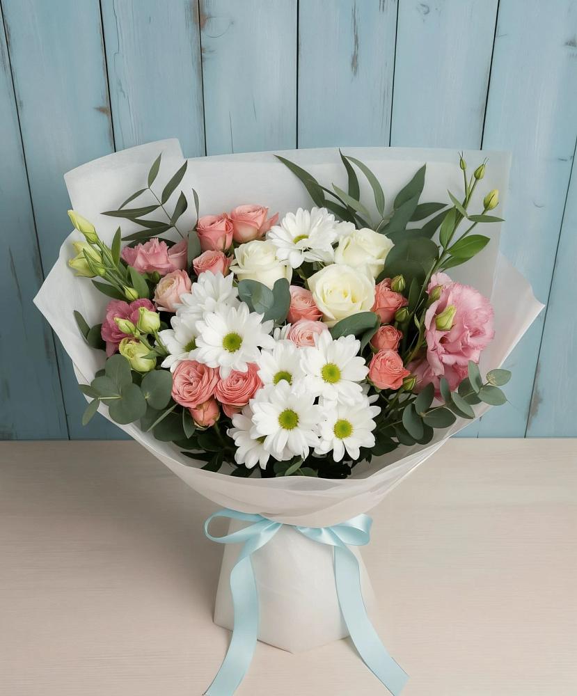 Букет цветов из: Розы, Лизиантусы и Хризантемы в Мещовске