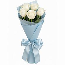Букет 5 Белых роз Проуд в Мещовске