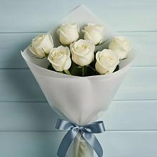 Букет 7 Белых роз Эдлесс Лав в Мещовске