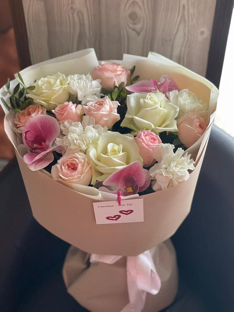 Букет цветов из: Орхидеи, Розы и Гвоздики в Мещовске