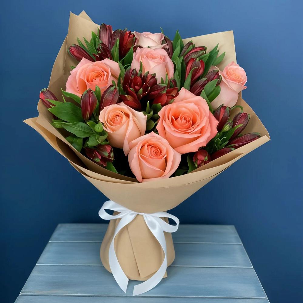 Букет цветов из: Розы и Альстромерии в Мещовске