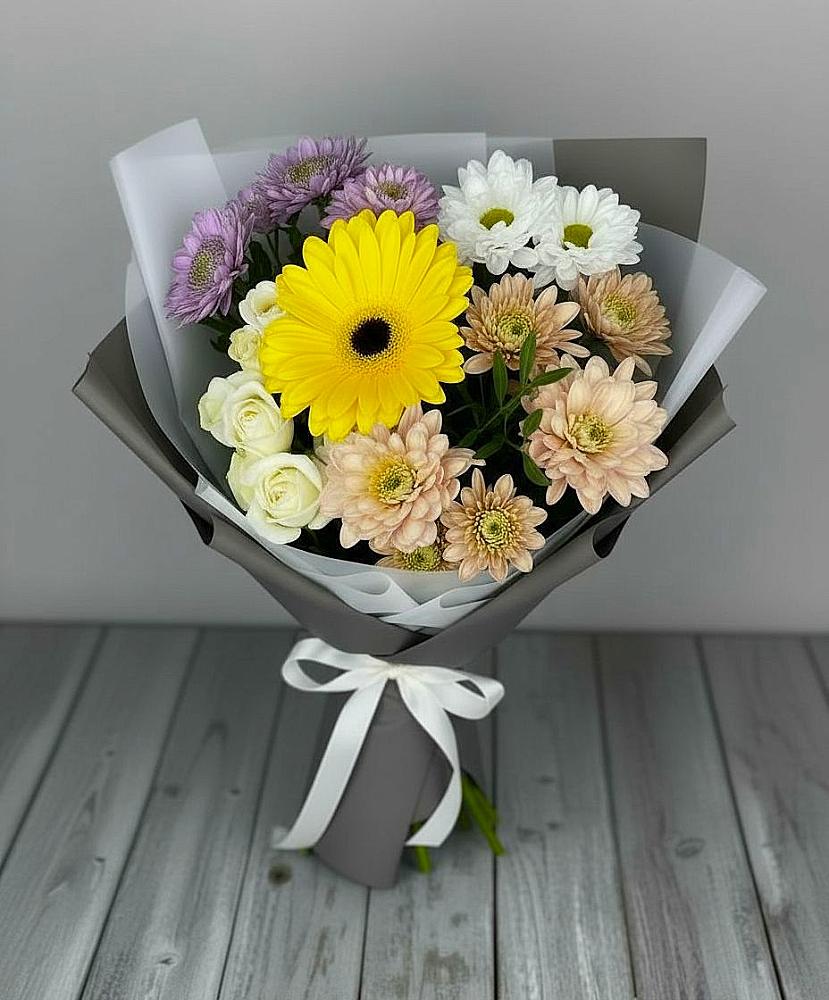 Букет цветов из: Розы, Герберы и Хризантемы в Мещовске