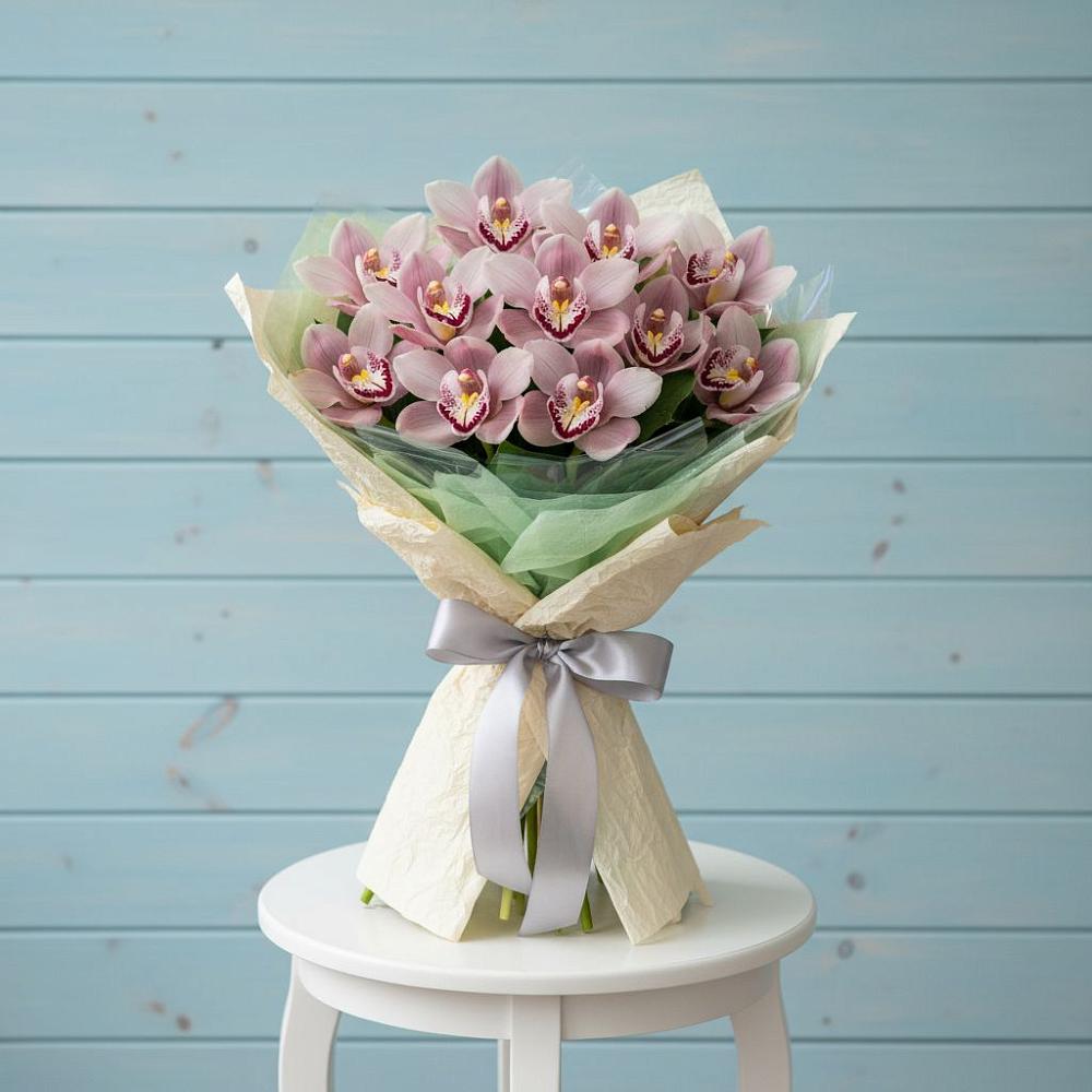 Букет цветов из: Орхидеи и Розы в Мещовске