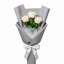 Букет 3 белые розы в Мещовске