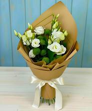 Букет цветов из:  Хризантемы и Лизиантусы #REPLACE_PRED# Мещовске