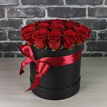 Цветочная композиция из Розы в шляпной коробке в Мещовске