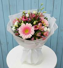 Букет цветов из:  Герберы, Альстромерии и Лизиантусы #REPLACE_PRED# Мещовске
