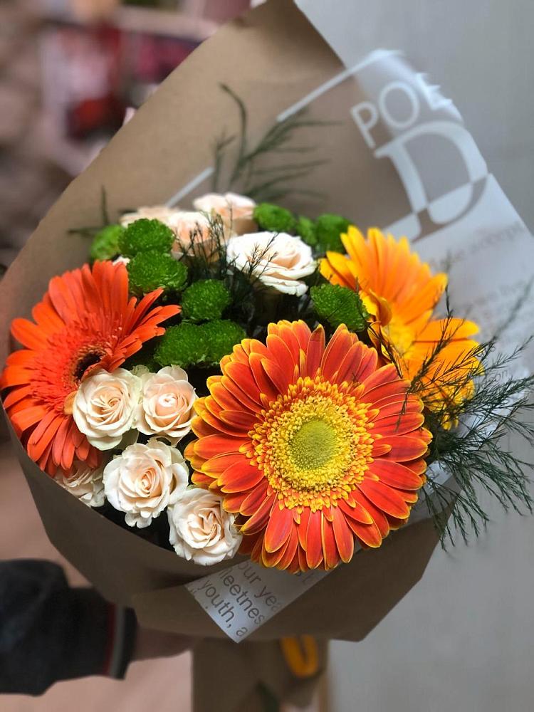 Букет цветов из: Герберы, Хризантемы и Розы в Мещовске