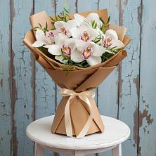 Букет цветов из:  Орхидеи и Розы в Мещовске